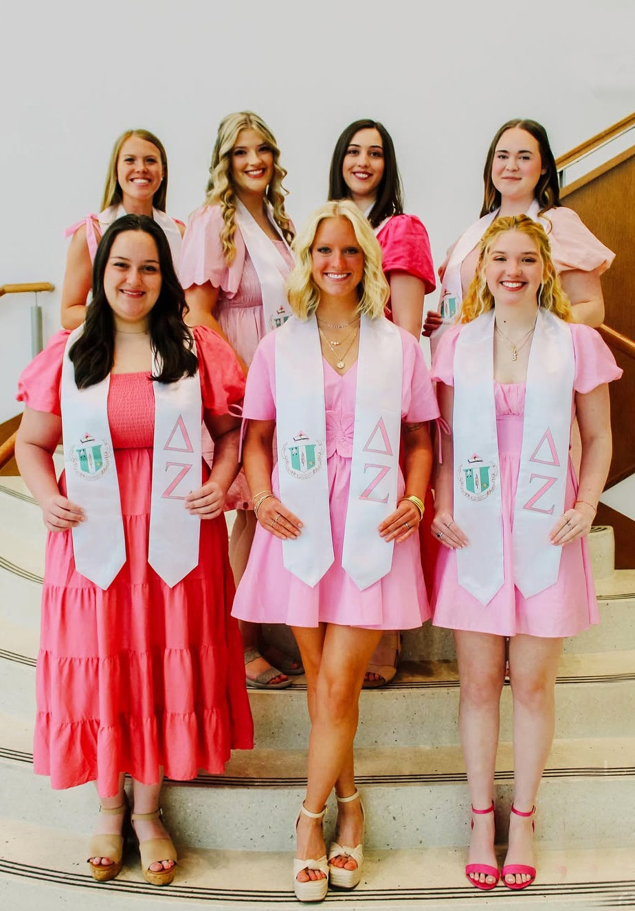 Delta Zeta Graduation Stole With Crest - White, Pink & Green