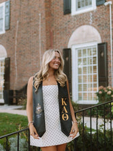 Load image into Gallery viewer, Kappa Alpha Theta + Crest + Class of 2026 Graduation Stole - Black &amp; Theta Gold - 2